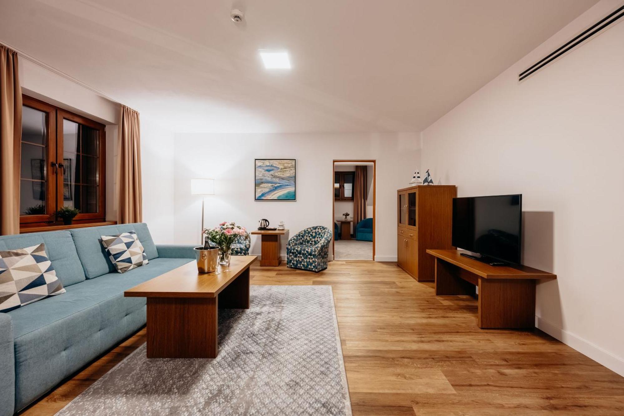 Hotel Cicha Woda Nieporęt Exterior foto